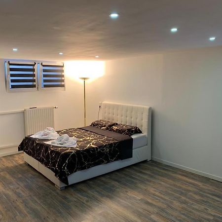 Studio 45M2 Tres Calme Village-Neuf Buitenkant foto
